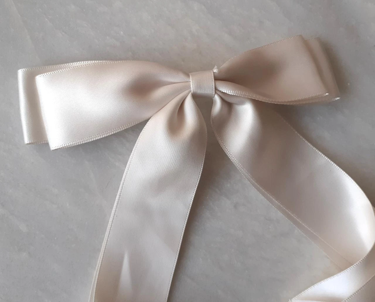 hair clip coquette cream white bow – photo 2